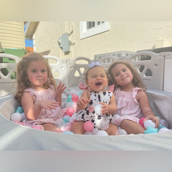 Meet the Posher “A girl should be two things:classy and fabulous."
- Coco Chanel - Picture 14 of 16